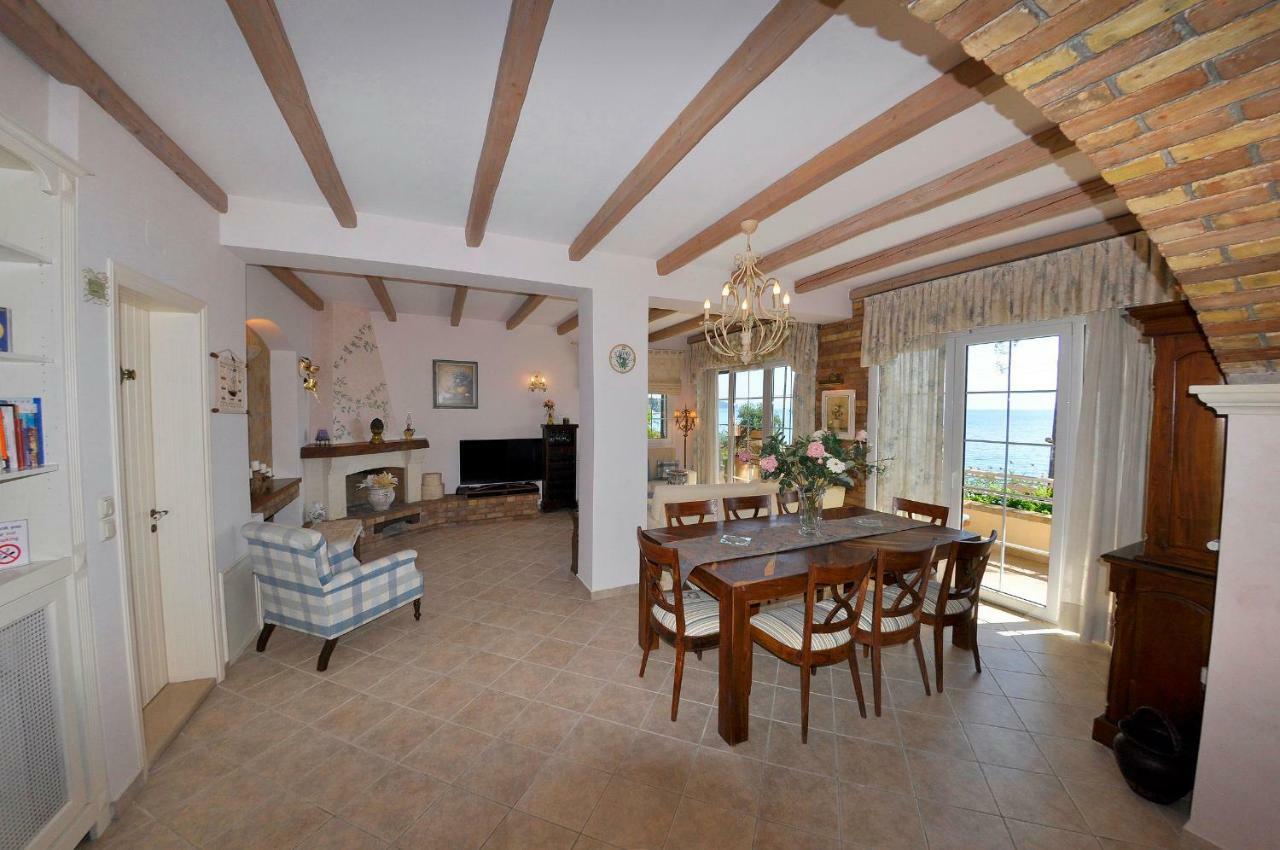 Villa Romantica Перама Екстер'єр фото